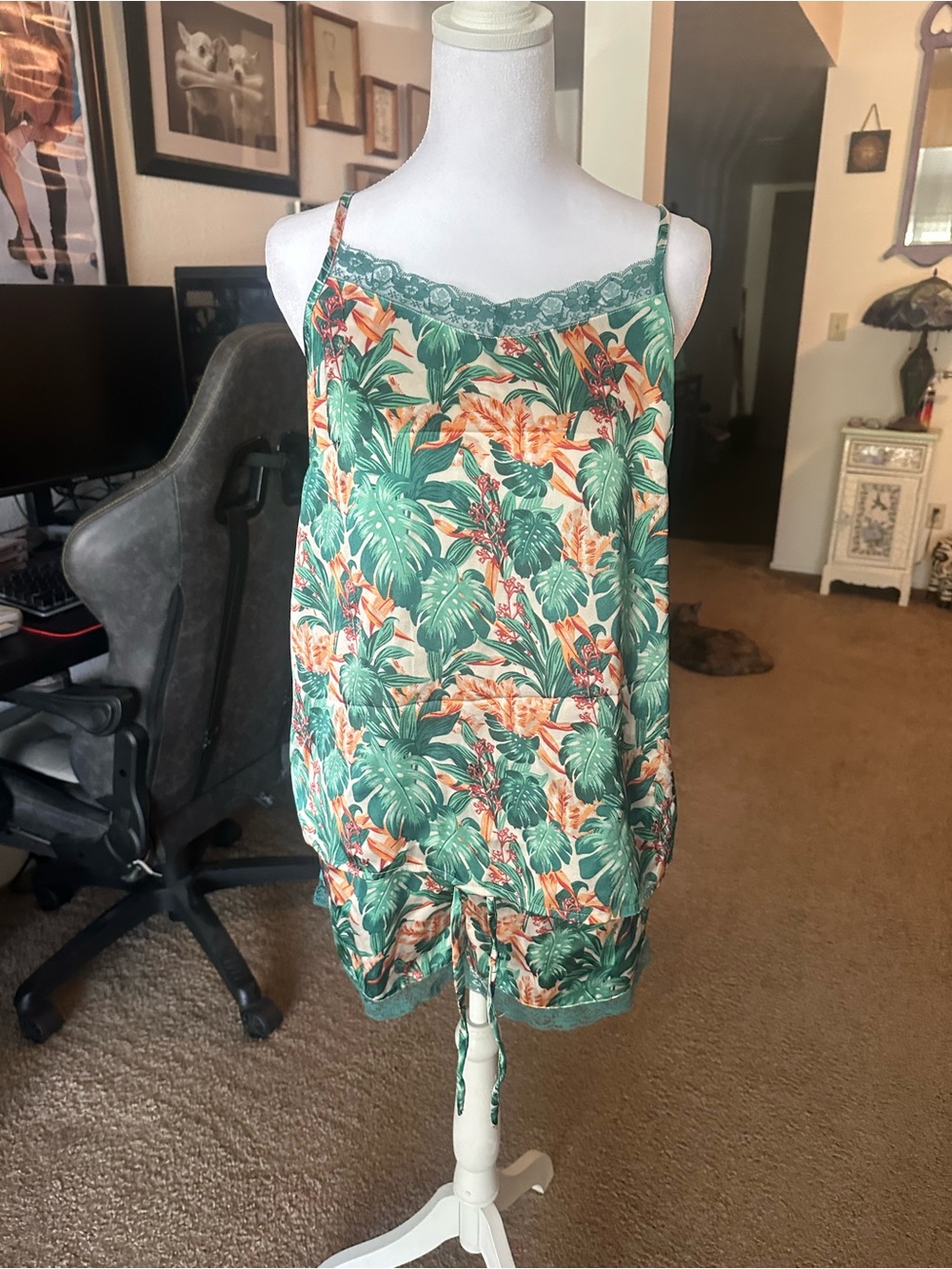 Tropical Green Lace-Trim Camisole & Shorts Sleep Set